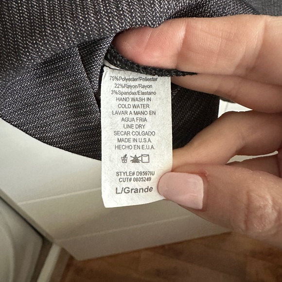 Unique pinstripe strapless dress - Picture 4 of 4